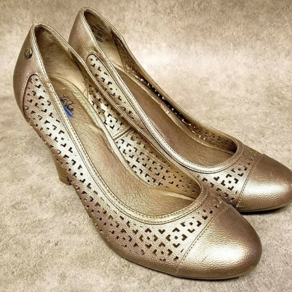 ✨LIFE STRIDE Velocity Bindi Champ Nala Heels in Gold